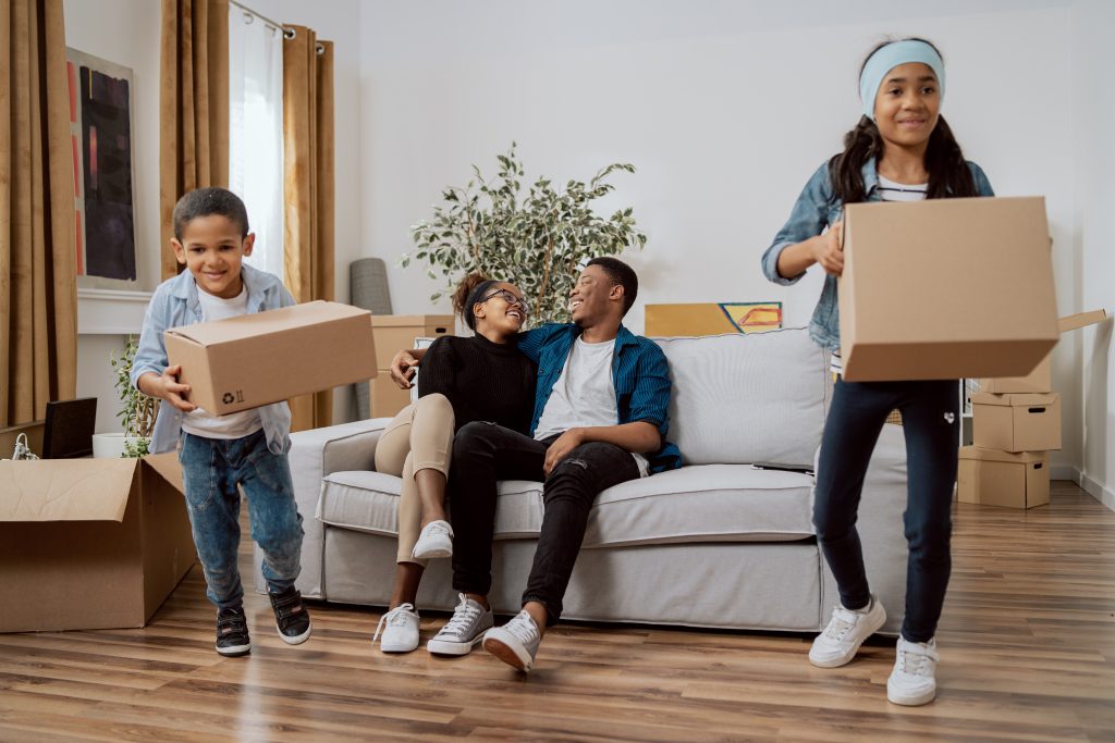 Moving with strengtehned cardbord